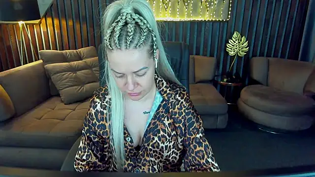 Anna Snows online show from April 12, 4:54 pm