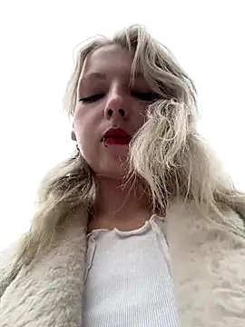 EveLittleSinner online show from October 10, 10:09 am