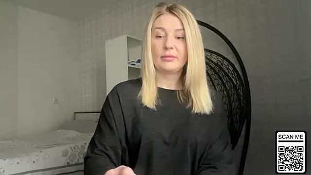 Blondie xoxoxo online show from March 29, 10:25 am