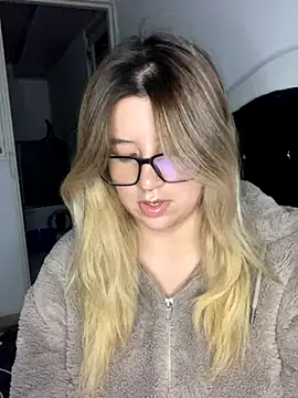 Blair Bunnyy online show from November 20, 4:13 am