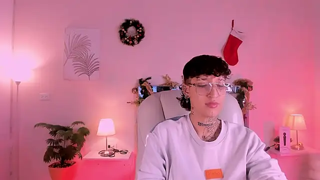 Luci Rose online show from December 2, 3:30 am