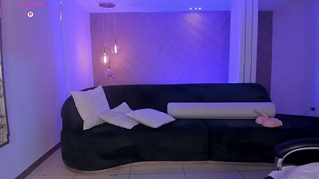 VeronicaBlue online show from February 10, 12:08 pm