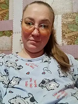 Kiss Eva online show from February 10, 5:05 pm