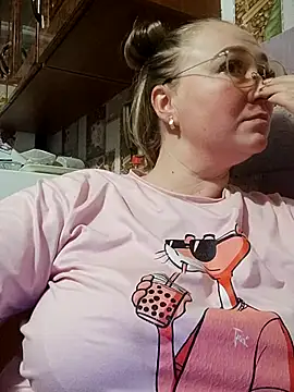 Kiss Eva online show from November 22, 8:11 pm