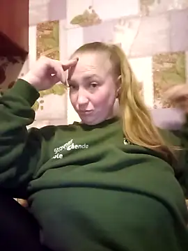 Kiss Eva online show from April 11, 4:54 pm