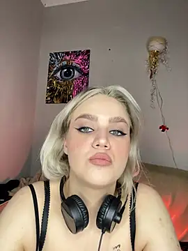 April Purr online show from April 4, 9:52 am