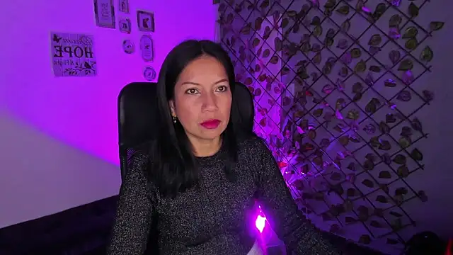 Megan Collinss  online show from January 17, 6:59 pm