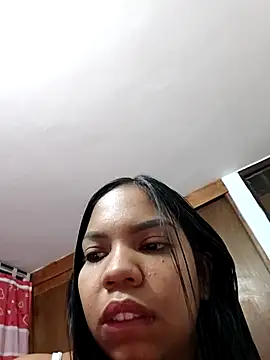 CloeeHills  online show from October 18, 6:38 am