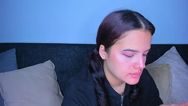 sweet lily26 online show from November 14, 5:18 am