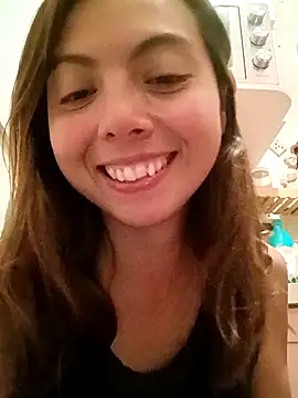 Snapshot of MoonBlueSex chatting on October 29, 4:39 am MoonBlueSex online show from October 29, 4:39 am