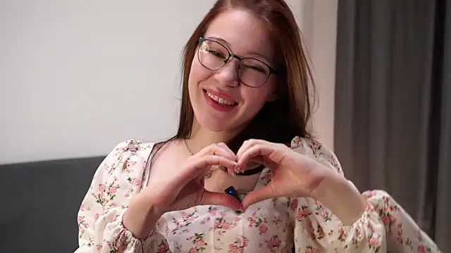 Snapshot of KarisaKusner chatting on October 3, 11:32 pm KarisaKusner online show from October 3, 11:32 pm