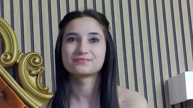 CarolinaBlair online show from March 28, 8:36 am