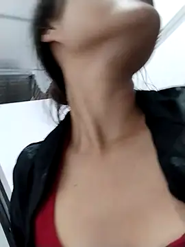 linda bae00 online show from October 6, 9:59 am