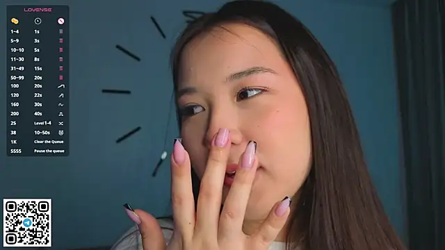 AlberthaEscue online show from October 26, 4:19 am