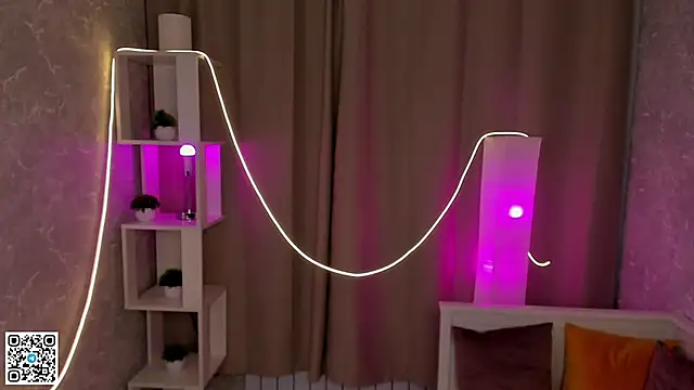 AlberthaEscue online show from November 22, 4:15 am