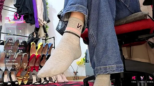 candy conrad online show from January 11, 11:37 am