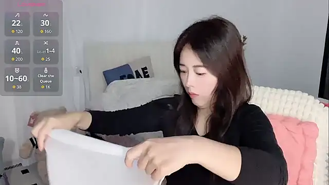 Xiali-166 online show from November 20, 9:49 pm