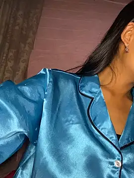 milo bae online show from June 23, 10:30 pm