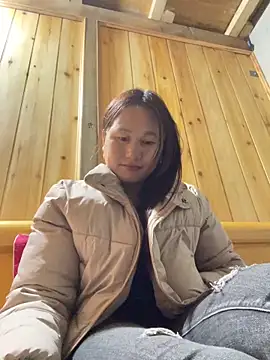 phungtiti online show from March 9, 2:15 am