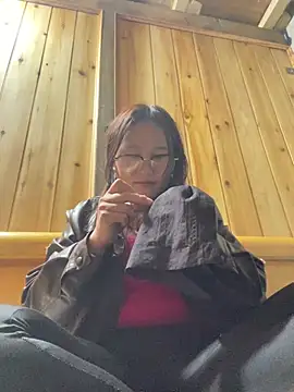 phungtiti online show from March 12, 9:56 am