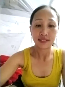 cute love00 online show from October 5, 5:45 am