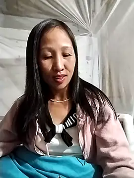 cute love00 online show from December 18, 9:47 am