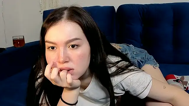 Snapshot of LexeeLuv chatting on October 16, 2:25 am LexeeLuv online show from October 16, 2:25 am