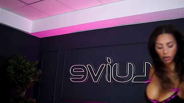 SiennaRuh online show from September 14, 6:55 am