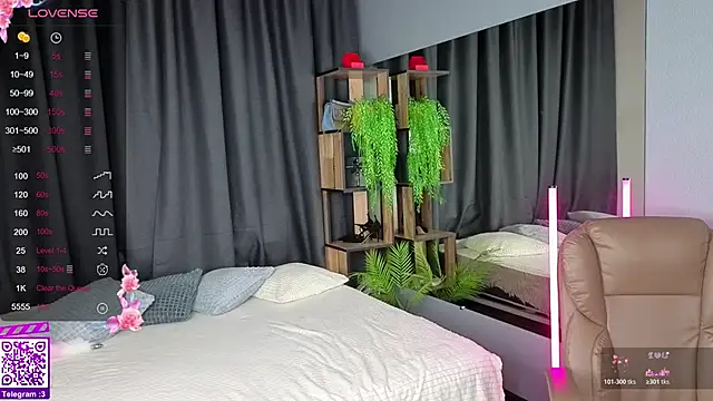 exxxcore  online show from October 25, 12:02 pm