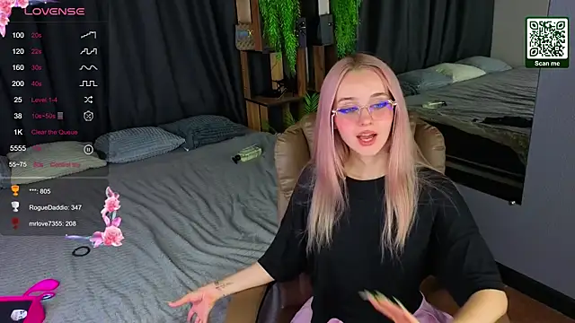 exxxcore  online show from October 14, 1:14 pm