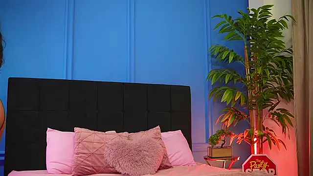 alexxisrae online show from November 12, 4:10 am