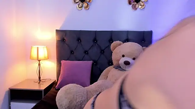 SagiraBelle online show from December 17, 6:23 pm