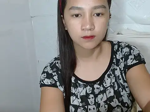 Simplyxmary online show from June 3, 9:54 am