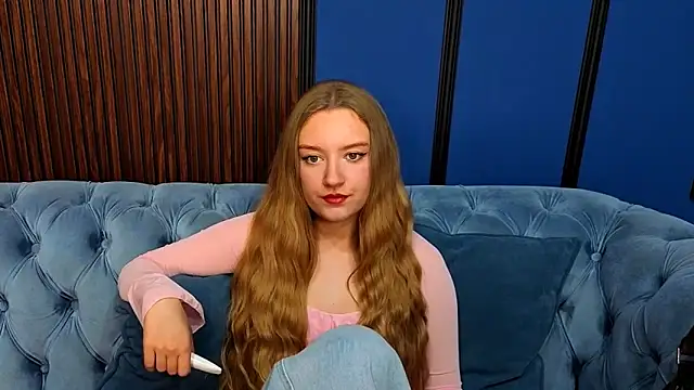 DarcyWilsy online show from November 19, 7:58 pm