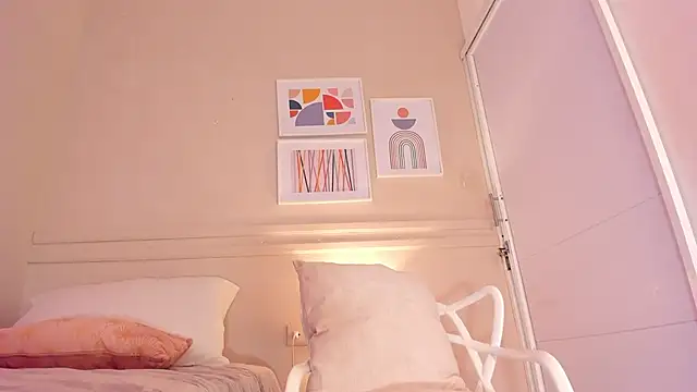  aleja x online show from October 2, 11:59 am