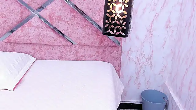 HOT EMIILY  online show from November 14, 12:16 pm