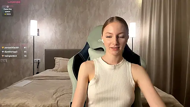 BrightAnnie online show from November 29, 4:22 pm