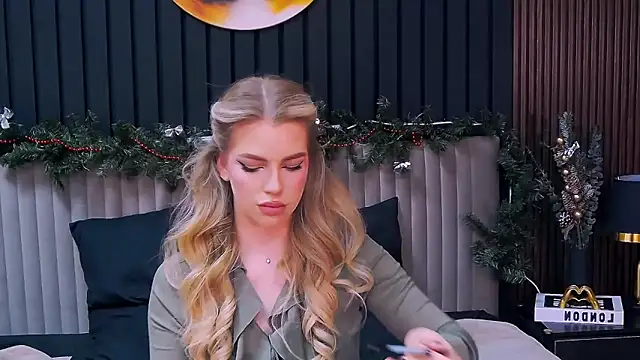 MilanaCeleste online show from December 22, 9:51 pm