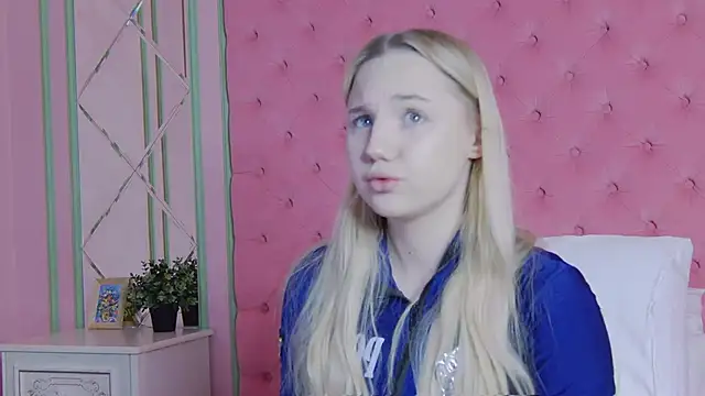 Sky Cutie online show from February 27, 5:07 am