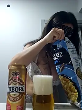 0gece0 online show from February 12, 6:20 pm