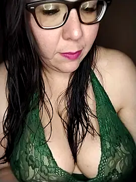 Snapshot of lucecitaxxx chatting on September 27, 5:36 am lucecitaxxx online show from September 27, 5:36 am