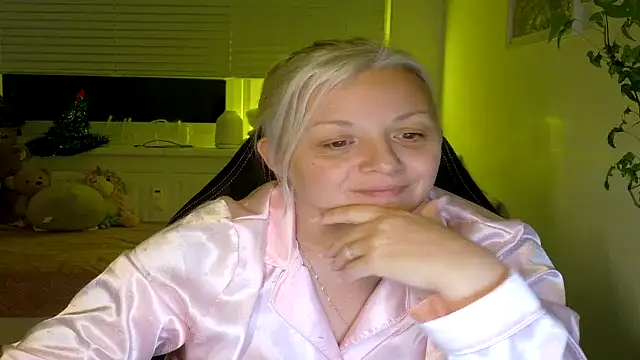 Linsy Kim online show from February 11, 10:22 pm