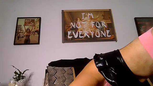 imyourgoodgirl69 online show from March 21, 1:16 pm