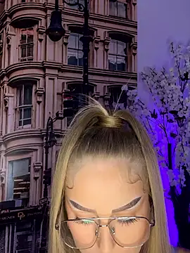 AubrieleRouj1 online show from January 18, 6:04 pm