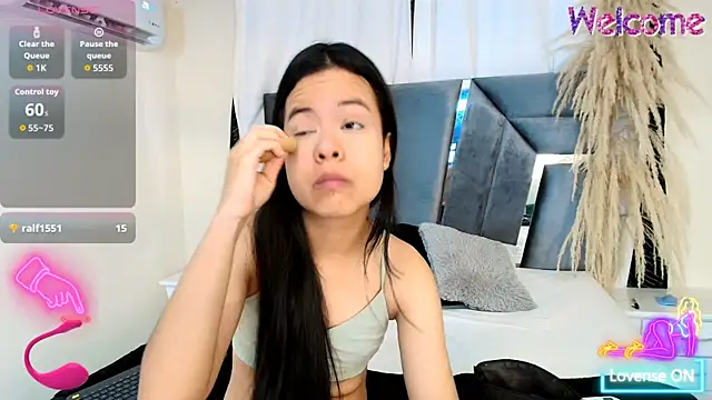 MiniLove 01 online show from November 15, 12:28 pm