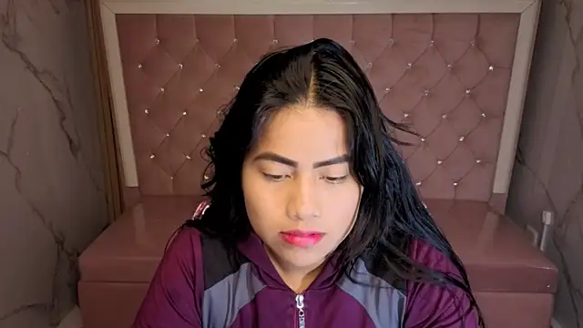 Victoria b  online show from November 11, 8:06 pm