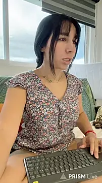 greciadom555 online show from April 14, 9:59 pm