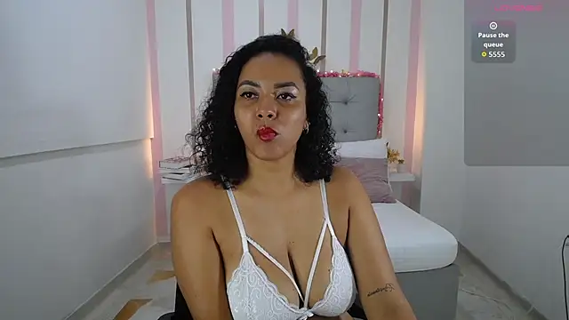 Lorena Brown69 online show from October 8, 11:53 pm