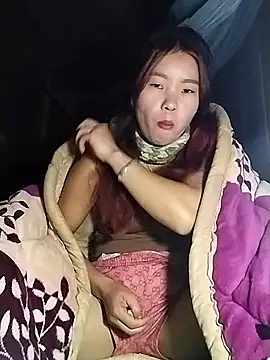 lylylove online show from December 17, 3:11 am