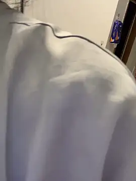 xiiuuff18 online show from November 7, 12:44 pm